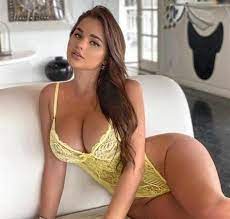 adana-escort-masoz-model-bayan